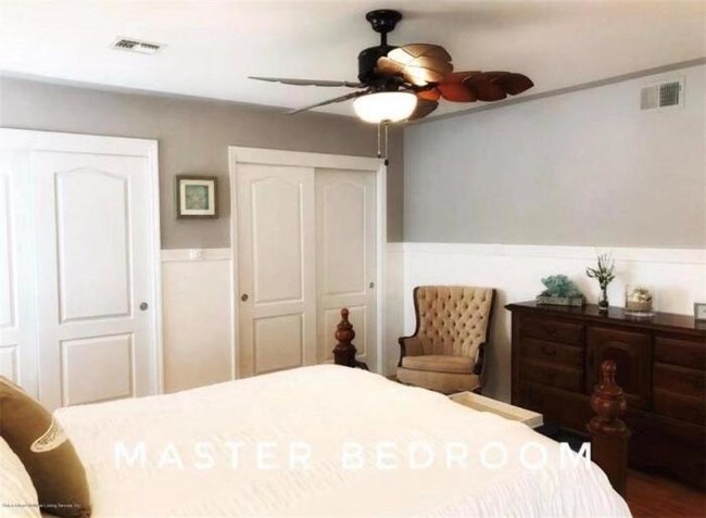 Foto del edificio - 3 bedroom in Staten Island NY 10312