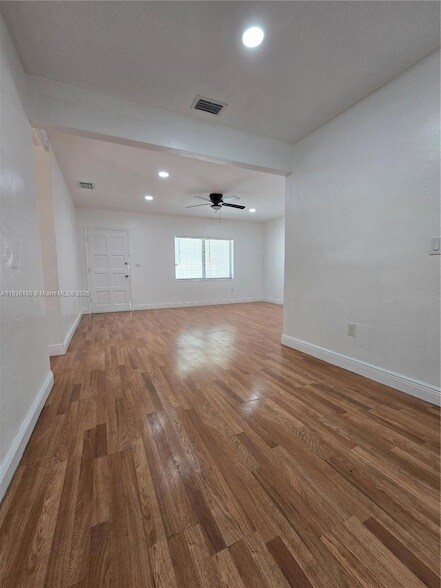 Foto del edificio - 3417 SW 25th Ter