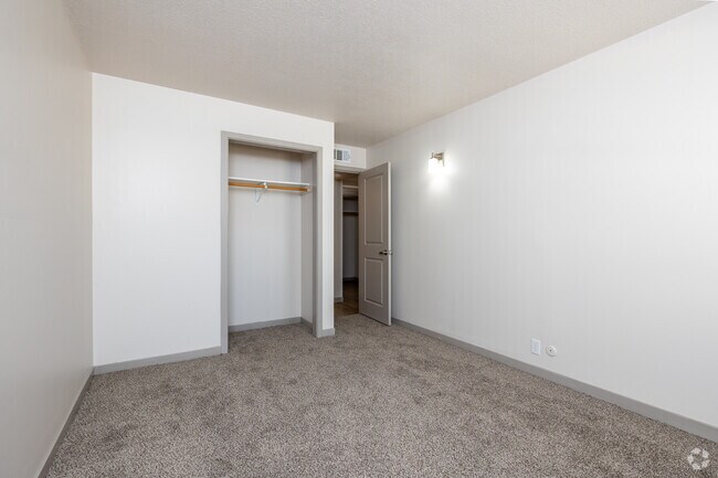 2BR, 1BA - 855SF - 2nd Bedroom - Fieldhouse View