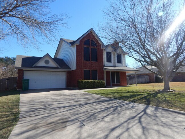 Building Photo - 609 Man O War Dr