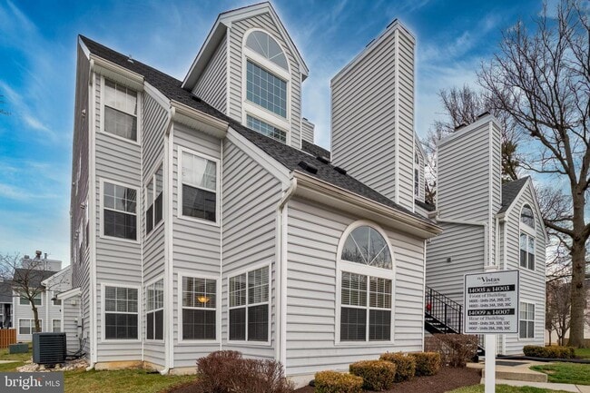 Building Photo - 14005 Vista Dr