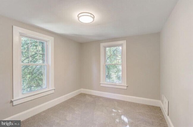 Foto del edificio - 46 N Edgewater Ave
