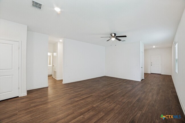 Building Photo - 14426 Elkhorn Crest