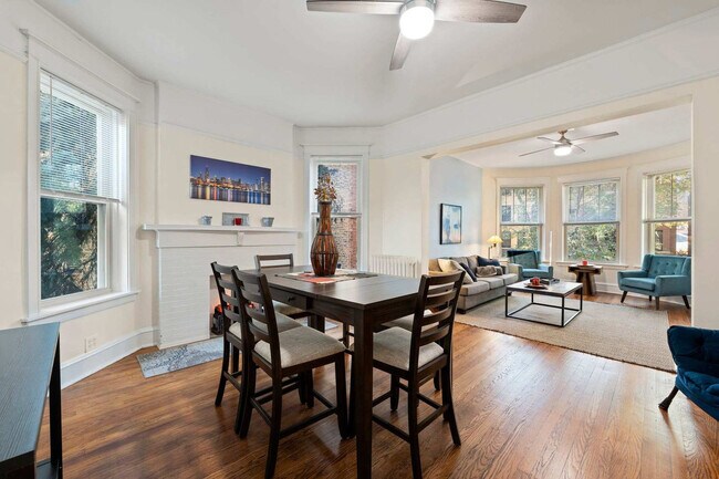 Foto del edificio - 6229 N Wayne Ave