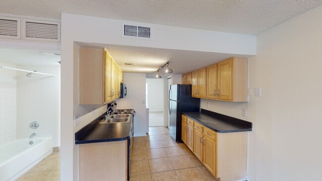 Interior Photo - Cambridge Woods
