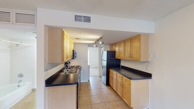 Interior Photo - Cambridge Woods