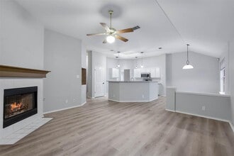 Building Photo - 1810 Coral Dr