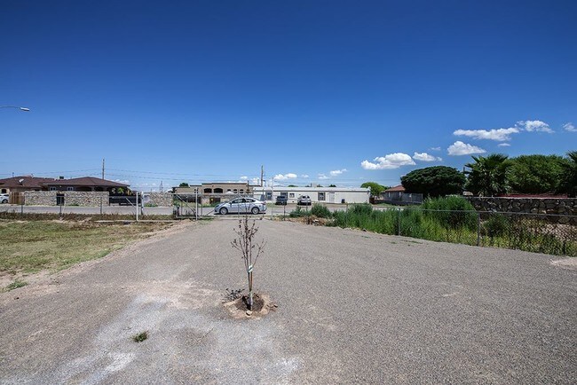 Foto del edificio - 3 br, 2 bath House - 400 Mahan
