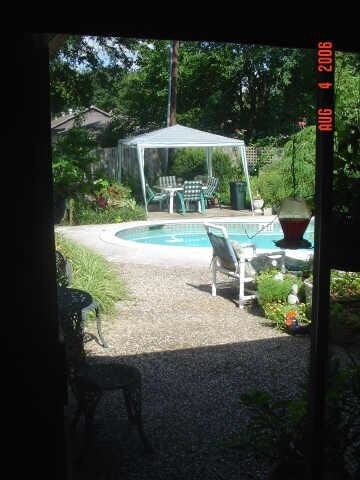 Building Photo - 6202 Wagonwheel Cir