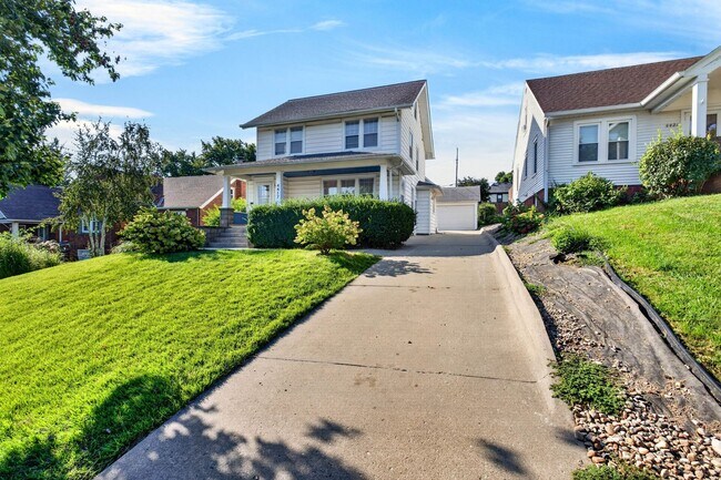 Foto del edificio - 4417 Poppleton Ave