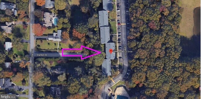 Foto del edificio - 3874 Lyndhurst Dr