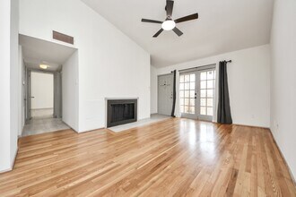 Building Photo - 8055 Cambridge St