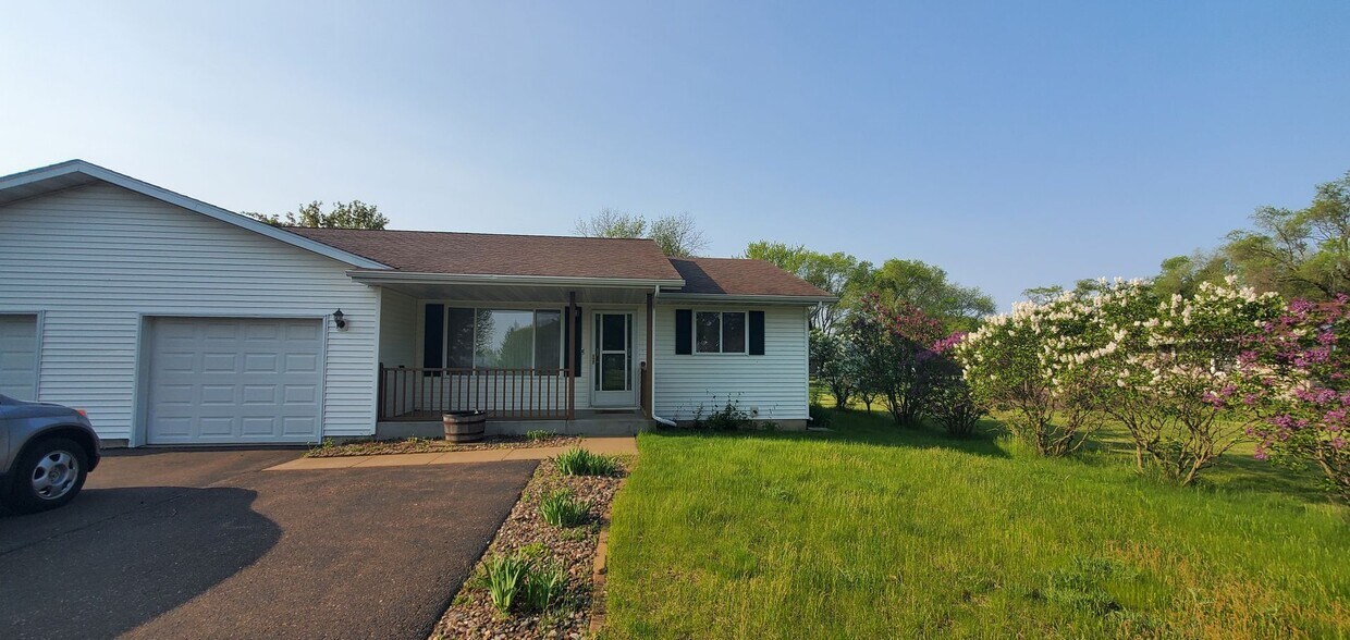 Primary Photo - $1400| 2BD 1.5BA| 14201 47th Ave | Availab...