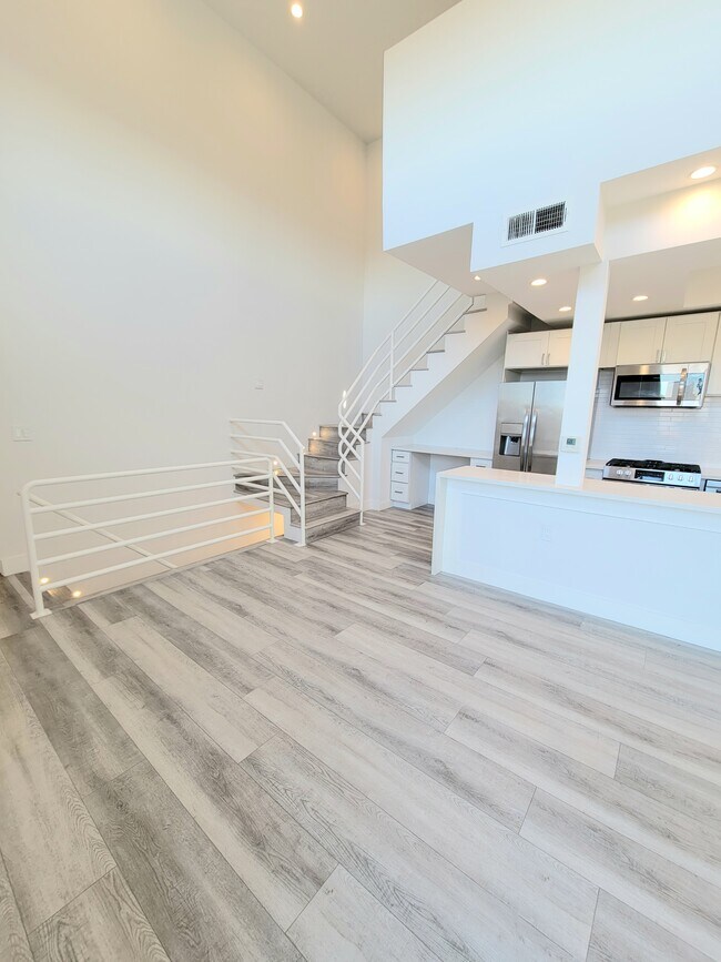 Foto del edificio - 1826 Overland Ave