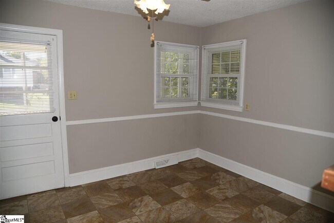 Building Photo - 111 Caldwell St