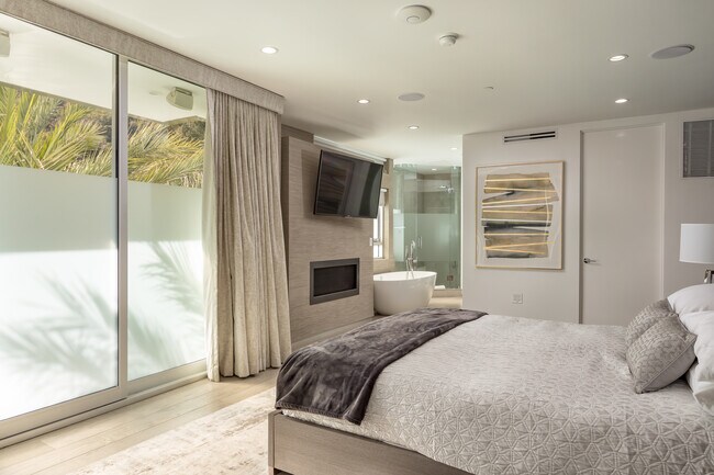 Building Photo - 1700 Benedict Canyon Drive