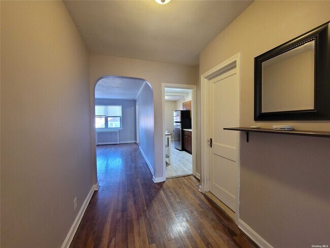 Foto del edificio - 47-38 215th St