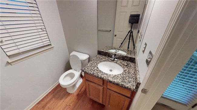 Foto del edificio - 1576 Kessler Ave