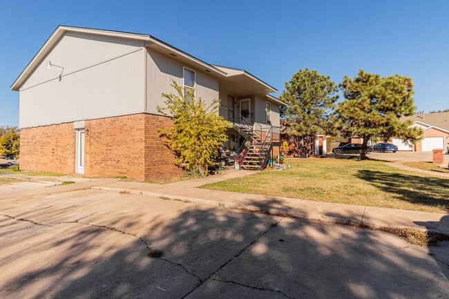 Building Photo - Nice 2 bed 1 bath in Norman! Half off on t...