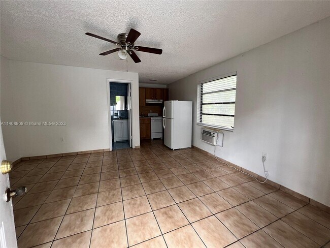 Foto del edificio - 1211 Rutland St