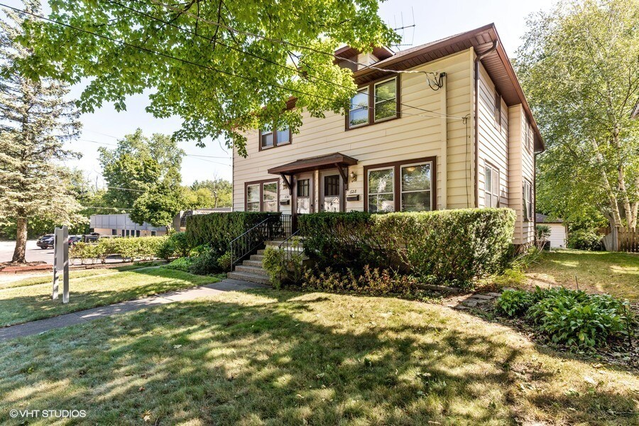 630 N 1st St, Libertyville, IL 60048 Townhome Rentals in Libertyville