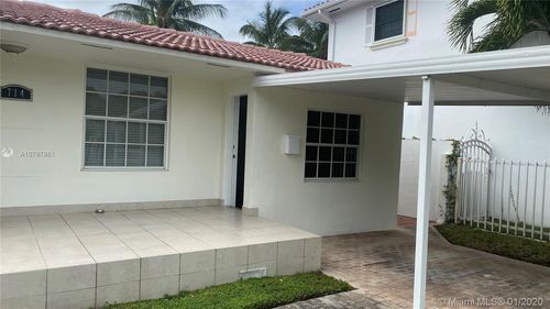 Foto del edificio - 714 SW 25th Rd