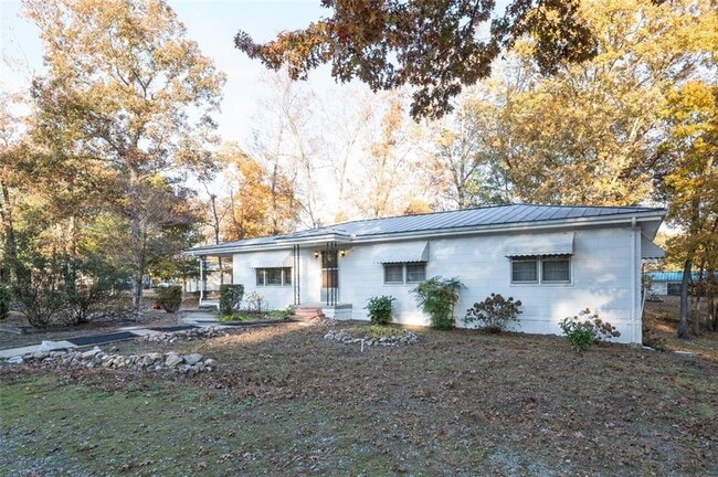 Foto del edificio - 6822 Wallis Rd