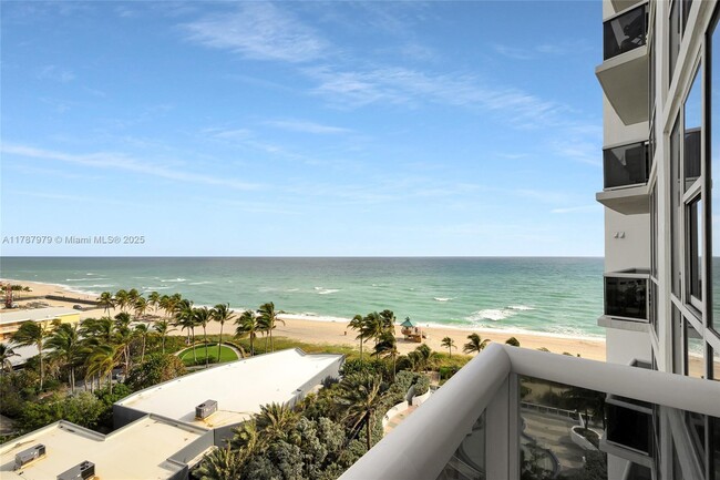 Building Photo - 18201 Collins Ave