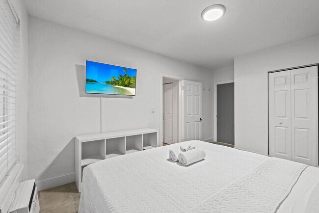 Foto del edificio - 7340 Harding Ave