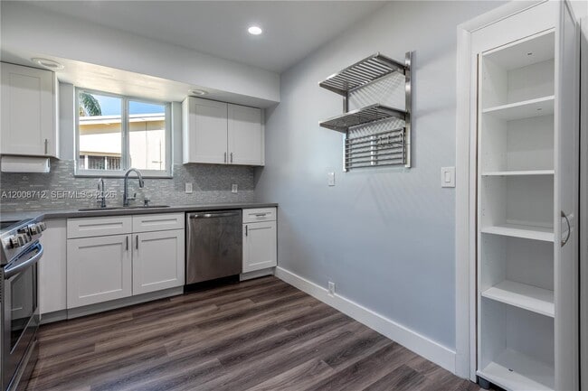 Foto del edificio - 326 SE 3rd Terrace