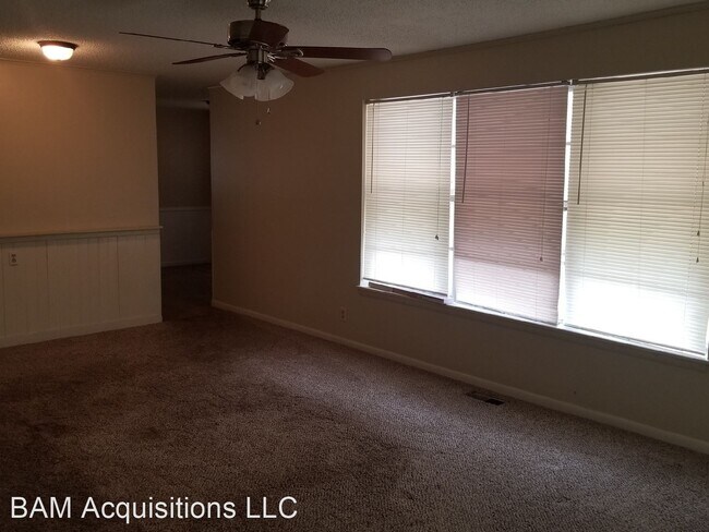 Building Photo - 2 br, 1 bath House - 329 E. Darrow St.