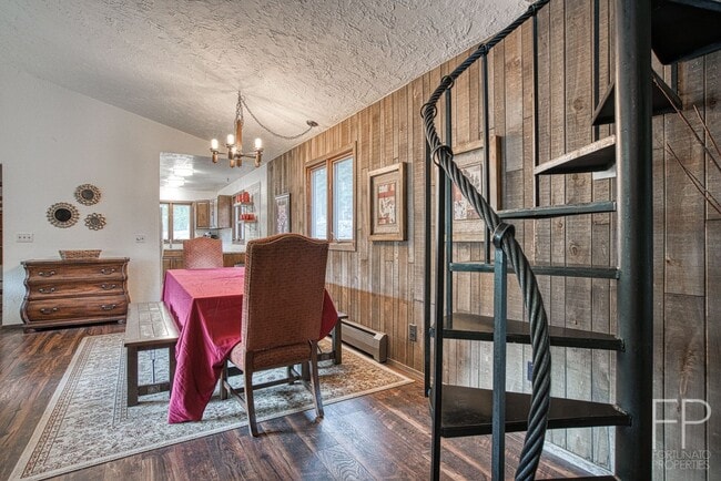 Building Photo - On the Blue River!  HUGE 4 Bedroom home, Furnished Updates throughout!  Bus route!  Spacious parking