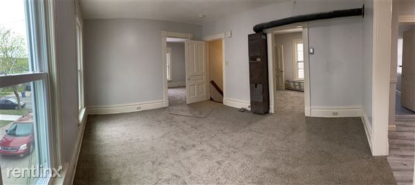 Building Photo - 4 bedroom apartment in the West Grand neig...
