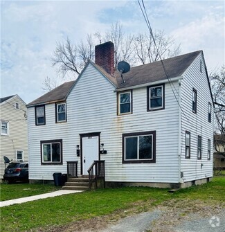 Building Photo - 455 Frank St
