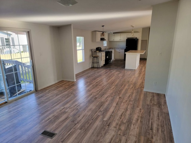 Building Photo - 8424 Bloomwood Dr