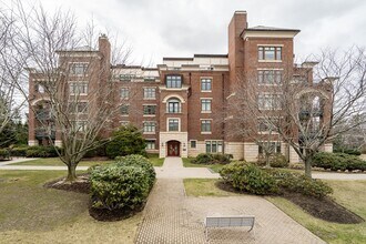 Building Photo - 120 Seaver St