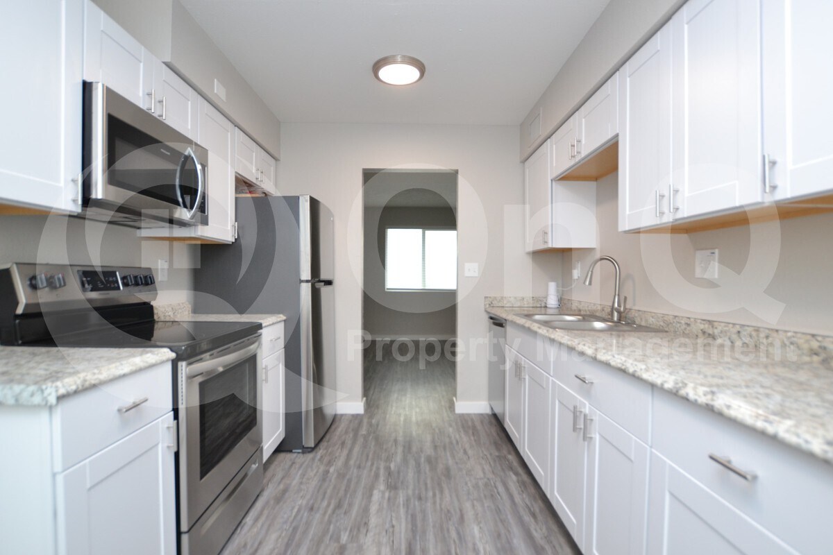 Foto principal - 2202 W Devonshire Ave