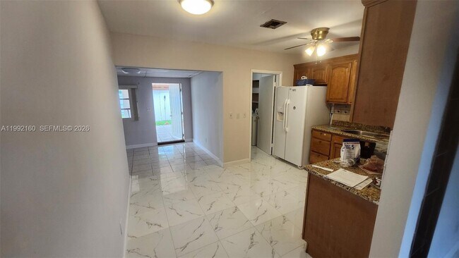 Foto del edificio - 1935 SW 67th Terrace