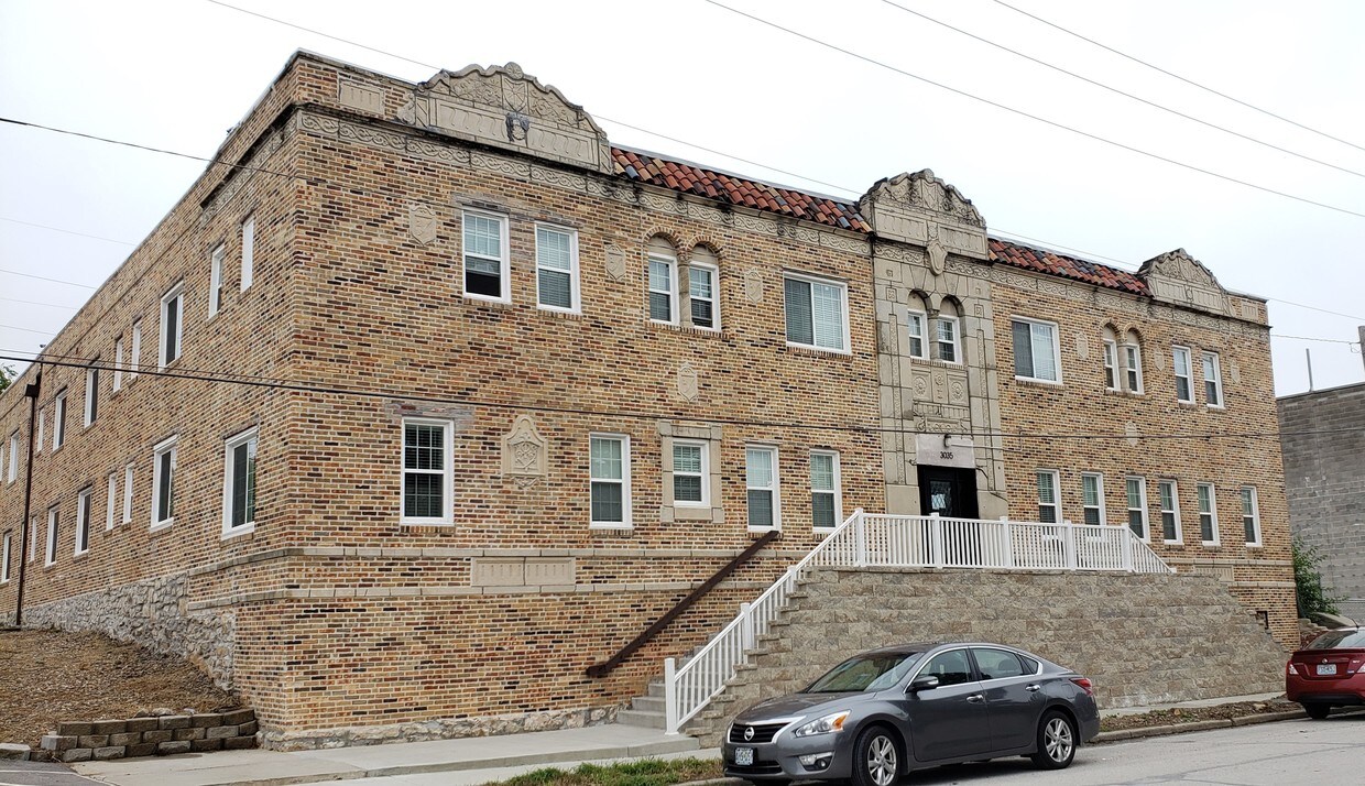 Primary Photo - 3035 Harrison St