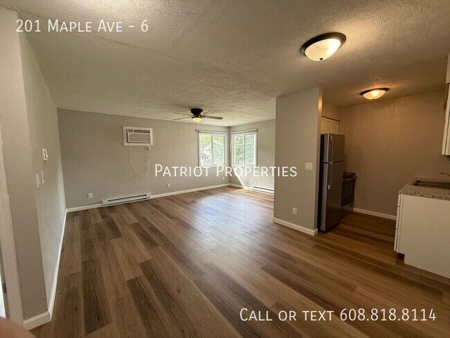 Foto del edificio - 201 Maple Ave