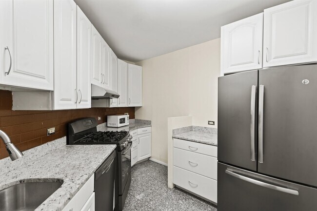 Foto del edificio - 7004 JFK Blvd E