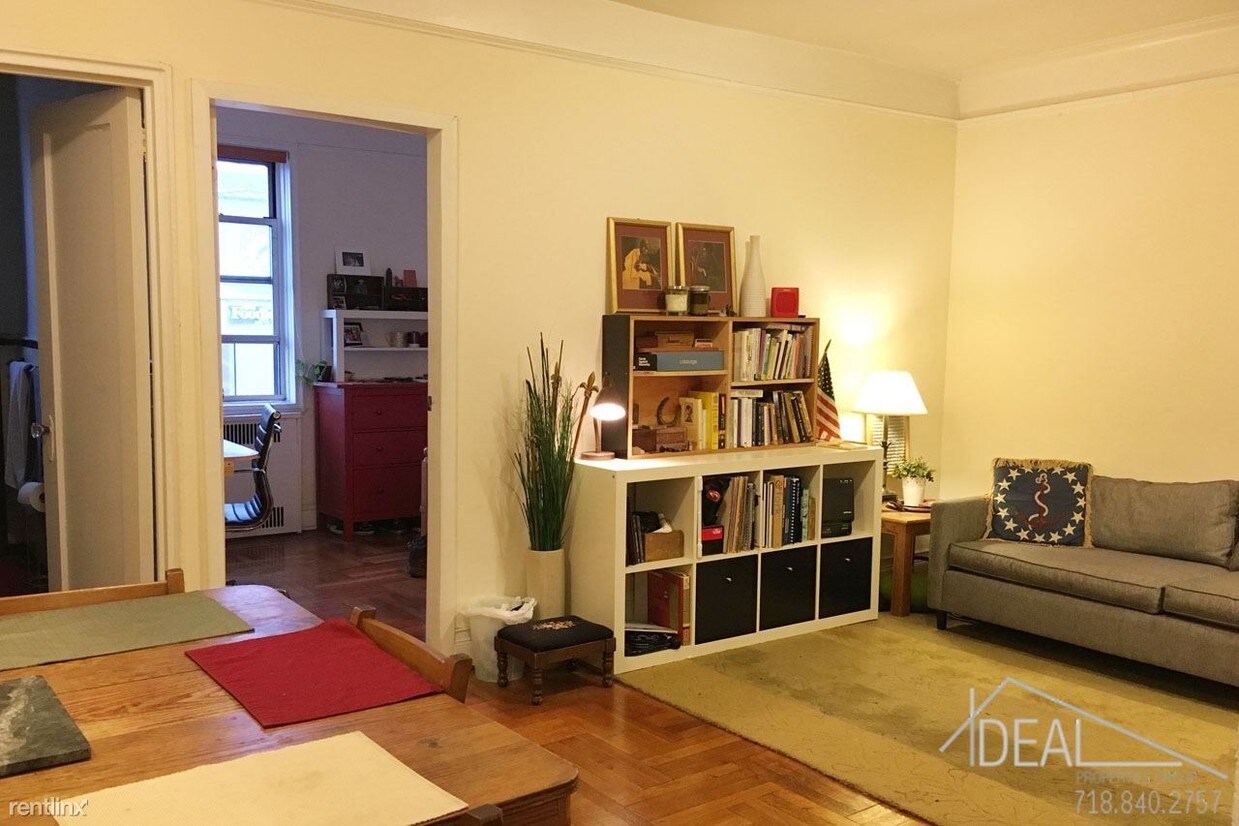 Foto principal - 109 Albemarle Rd