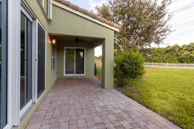 Building Photo - 4347 Onega Cir