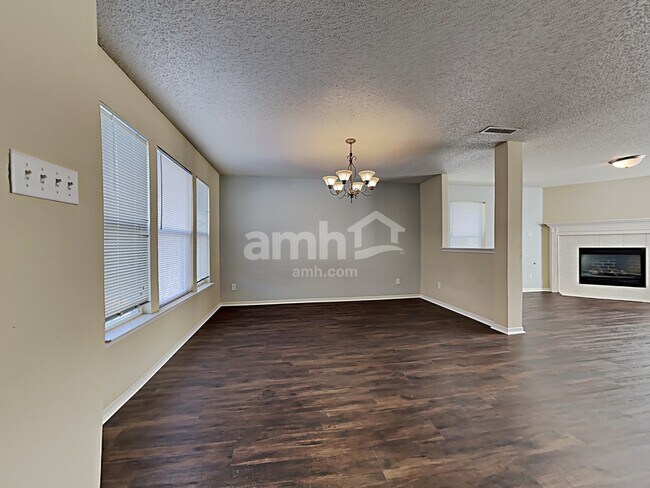 Foto del edificio - 6887 Merritt Ridge Way