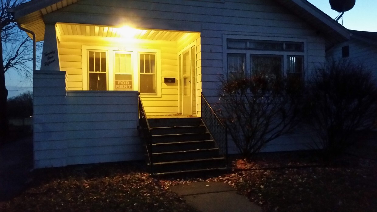 2515 183rd St, Lansing, IL 60438 House for Rent in Lansing, IL