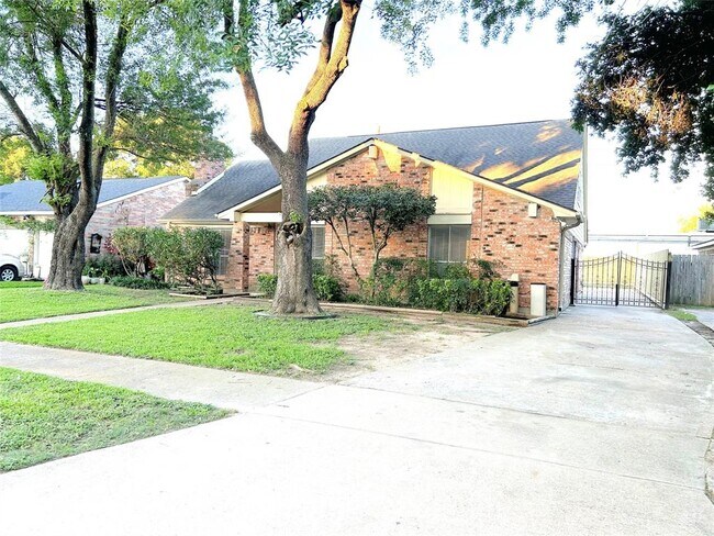 Building Photo - 119 Asheboro Dr