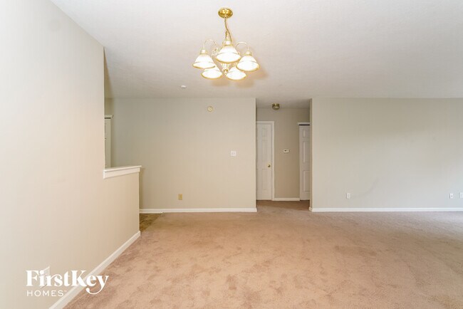 Foto del edificio - 5753 Twin River Ln