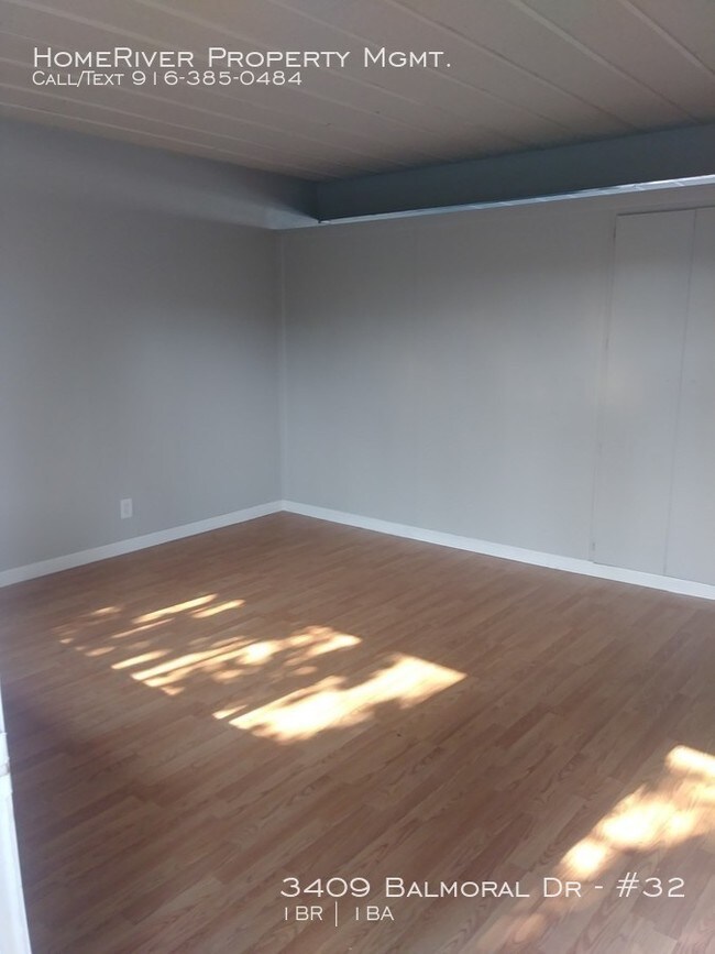 Foto del edificio - 3409 Balmoral Dr
