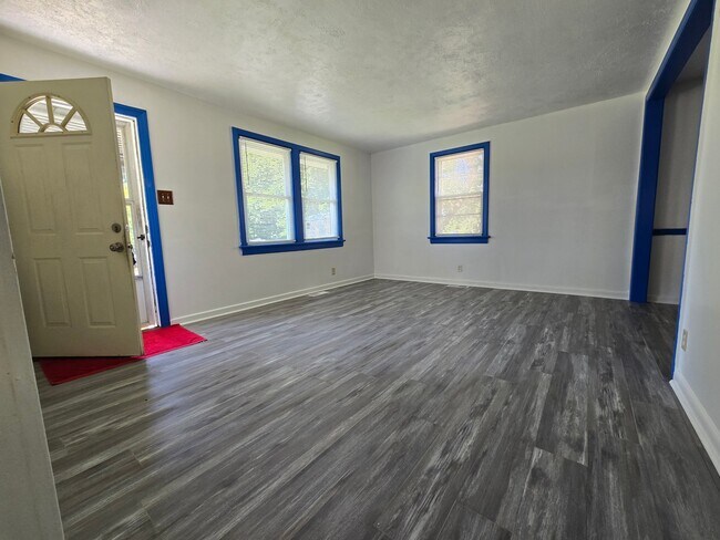 Foto del edificio - 2312 Reed Rd