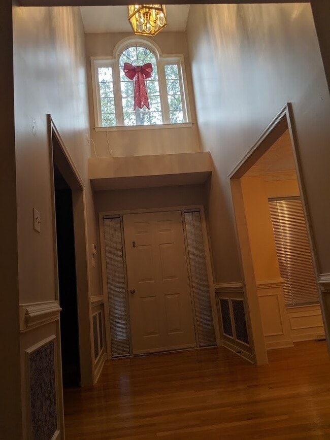 Building Photo - Huge 4 Bedroom Chester Transitional in Stoney Glen West with 2 Car Garage, $2225.00 p/month!